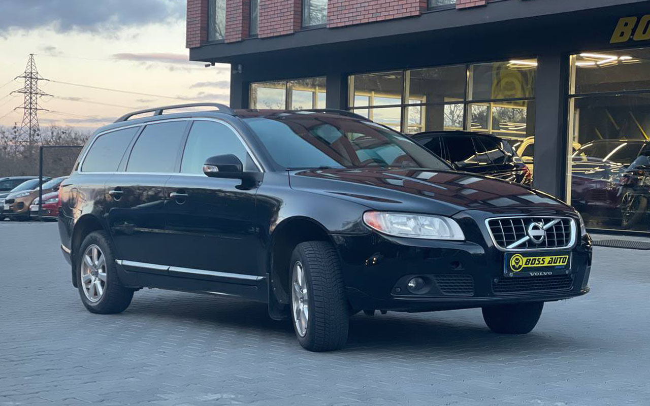 Volvo V70 2010 11500$ Volvo V70 2010