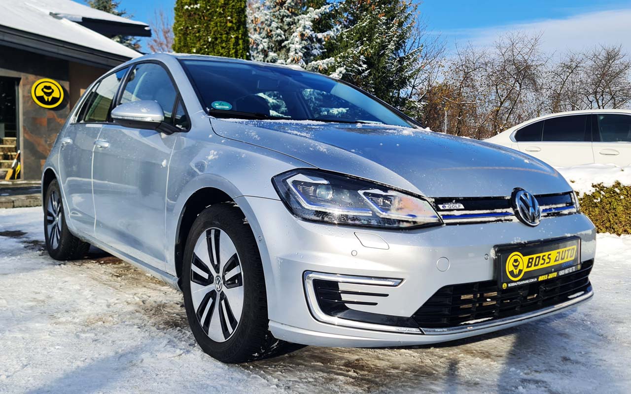 Volkswagen e-Golf 2019 17999$ Volkswagen e-Golf 2019