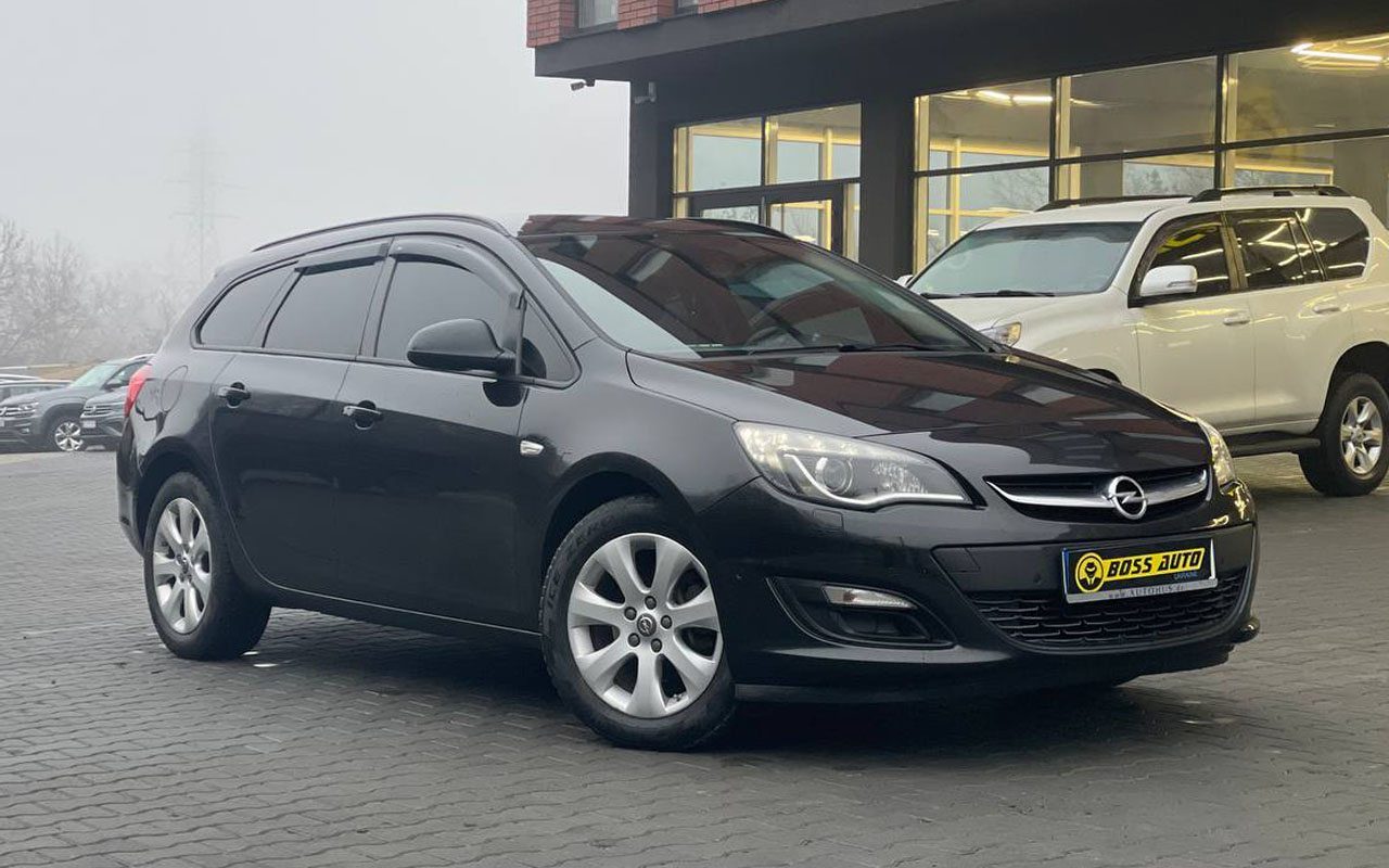 Opel Astra Sports Tourer 2015 10200$ Opel Astra Sports Tourer 2015