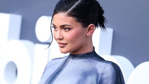 Kylie Jenner bemutatja 2026 új bikinitrendjét