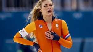 Elárverezi a viselt ruháit Milánó legszexibb olimpiai bajnoka - Jake Paul jegyese