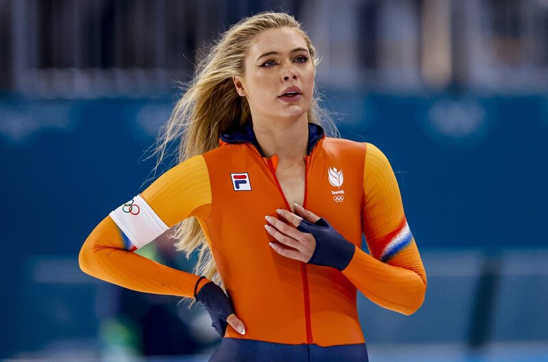 Elárverezi a viselt ruháit Milánó legszexibb olimpiai bajnoka - Jake Paul jegyese