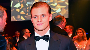 Új szerelmével jelent meg a vörös szőnyegen Schumacher fia - Fotó