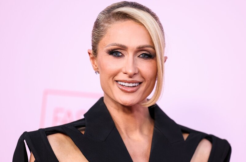 Először mutatta meg a lányát Paris Hilton