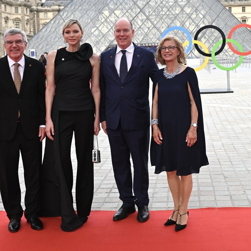 Charlene Katalin hercegné kedvenc tervezőjétől választott ruhát.