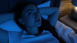 6 jel, hogy szorong a párod