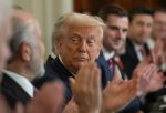 Pela 1ª vez, desaprovação de Trump é maior que a aprovação