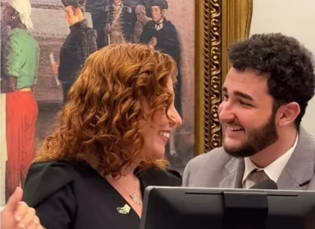 Filho de Zambelli circula pela Câmara e diz ser perseguido por Moraes