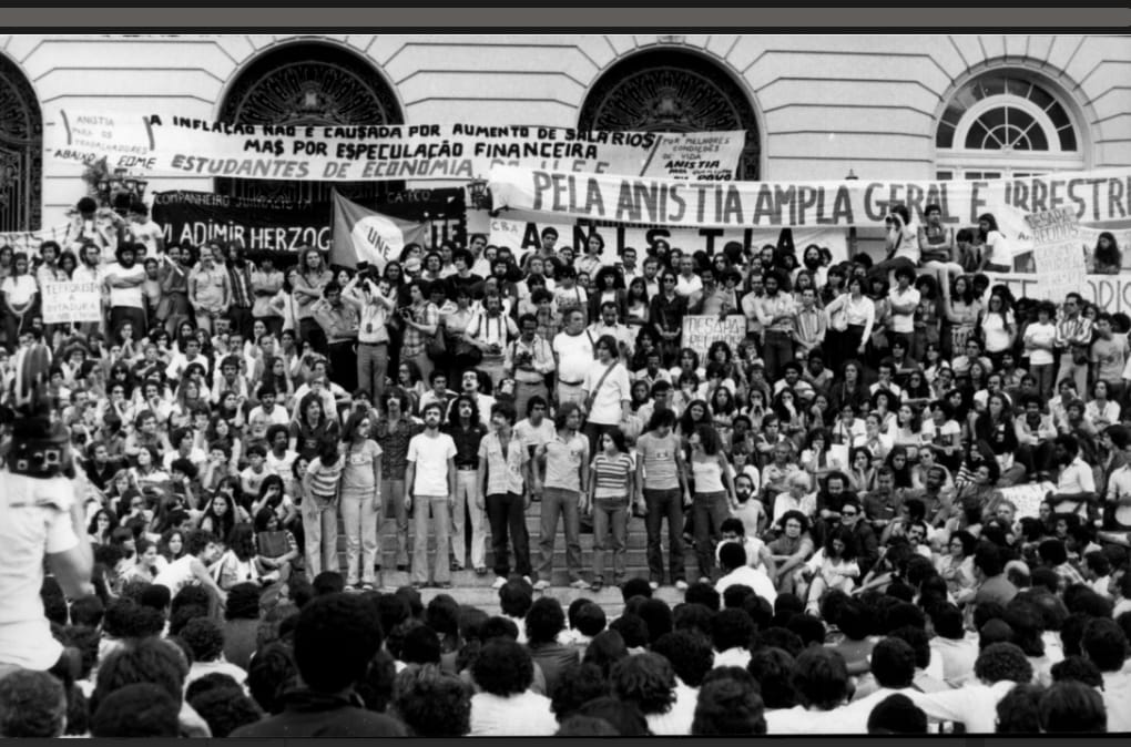 “Anistia ampla, geral e irrestrita” não cabe na boca de bolsonarista