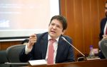 Miguel Uribe morre após ser baleado durante discurso