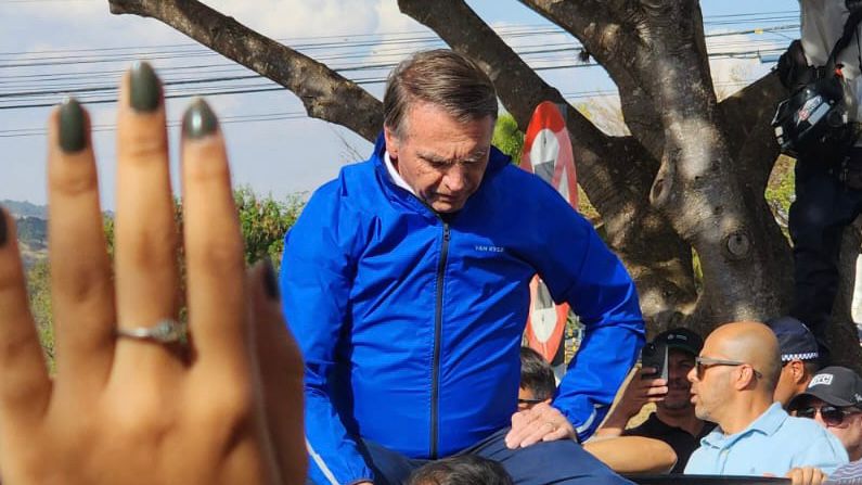 Julgamento de Bolsonaro: aliados silenciam, esquerda festeja