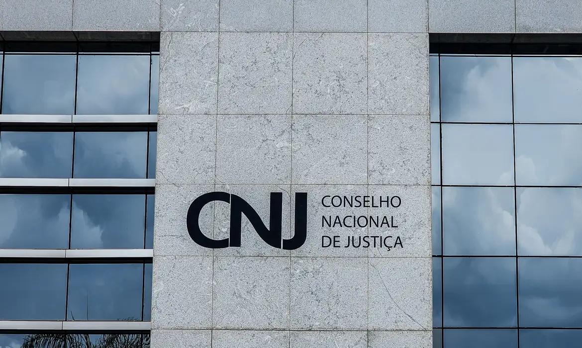 Justiça acelera bloqueio de contas e amplia monitoramento de devedores