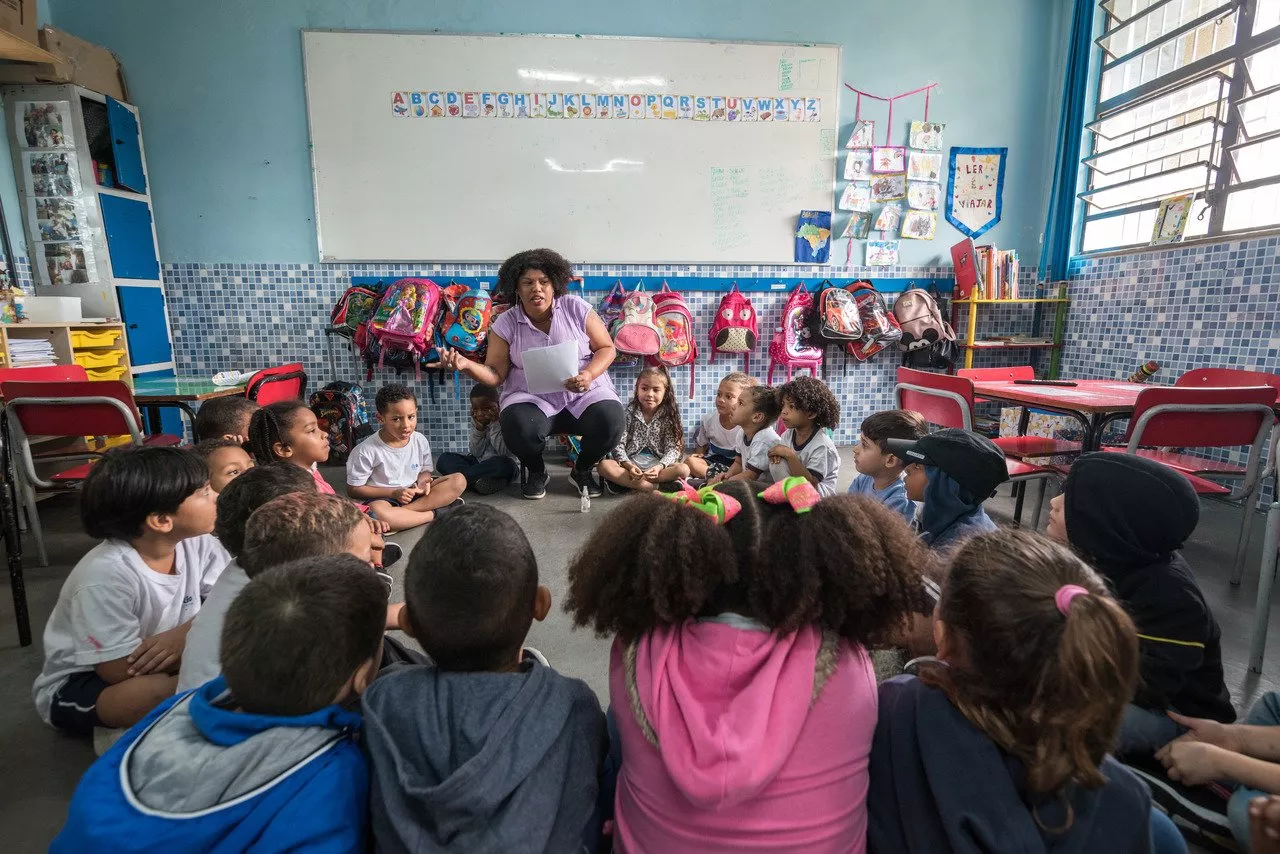 Educação antirracista exige prática cotidiana e formação continuada nas escolas