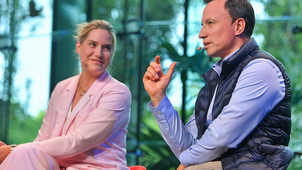 Milyen a jövő vezetője?