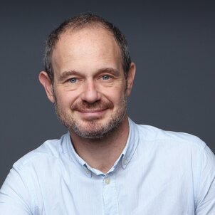 Dr. Pillók  Péter
