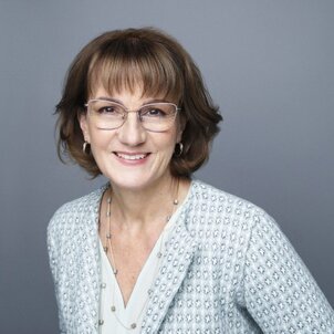 Dr. Tapolyai  Emőke