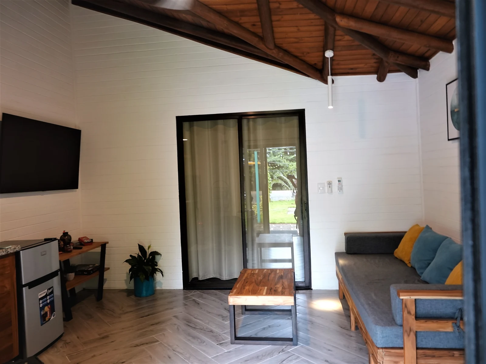 Hacienda Iguana - Studio Apartment - 1 Bedroom - Guesthouses for Rent in Tola, Rivas, Nicaragua - Image 1