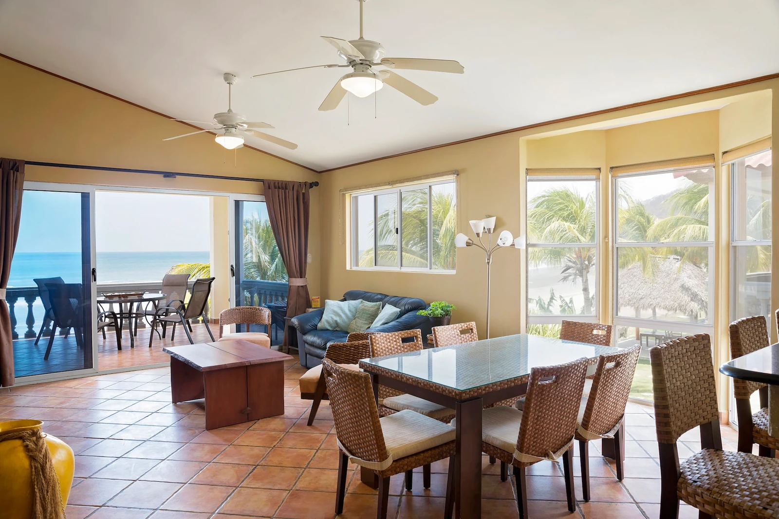 Beachfront family special - Apartments for Rent in Tola, Rivas, Nicaragua - Image 1