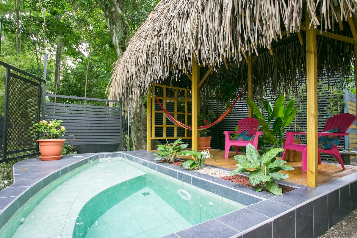Manuel Antonio Beachfront! Private Pool 2 bedroom — 2 bedroom vacation rental in Manuel Antonio