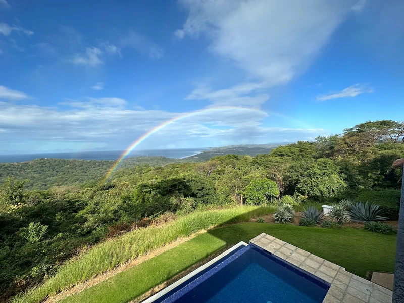 New Architectural Beauty Infinity Pool Ocean Views - Houses for Rent in Tola, Nicaragua