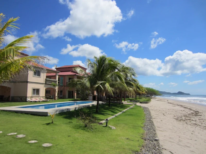 Comfortable Beachfront Villa with pool - Apartments for Rent in Tola, Rivas Department, Nicaragua