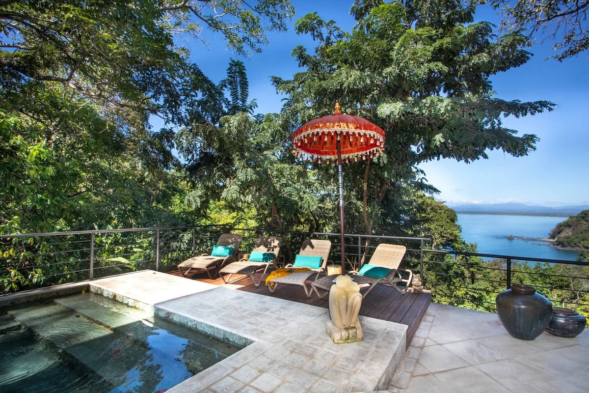 4BR Luxury Villa
