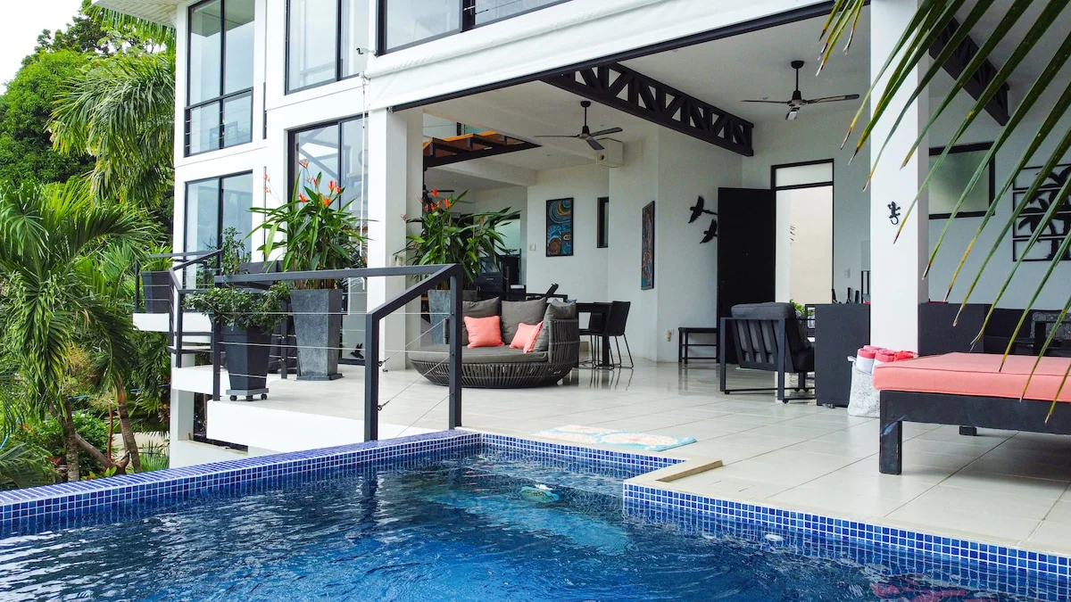 Casa Capuchin, Ocean view Home — 4 bedroom vacation rental in Manuel Antonio