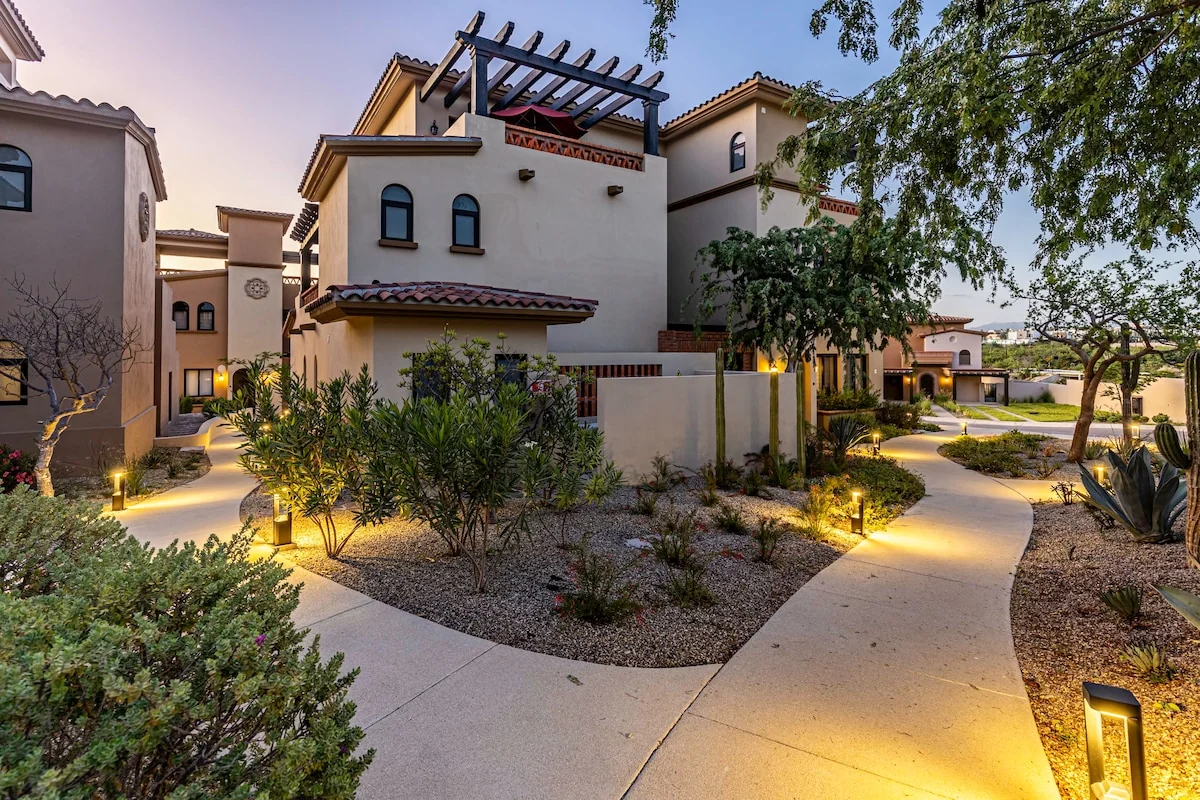 Spacious 3BR Ground Floor Condo + Resort Access* - Image 1