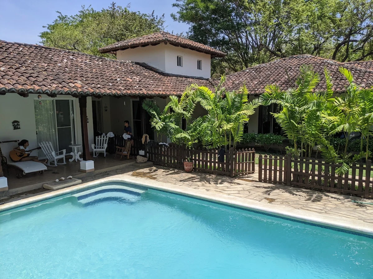 Arbolito Viejo (4br) 1