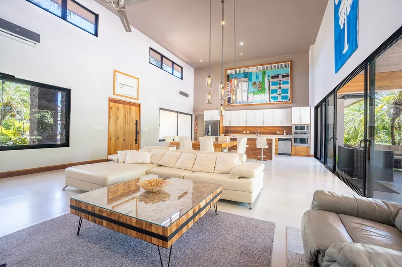 Luxury 5 Bed Home in Prestigious Hacienda Pinilla
