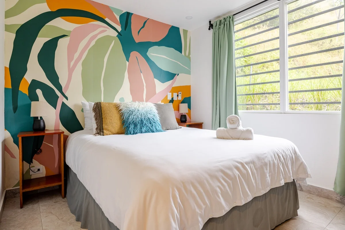 Kaloka Group-Friendly Beach Oasis, 12 Room Retreat - Houses for Rent in Jaco, Provincia de Puntarenas, Costa Rica - Image 1