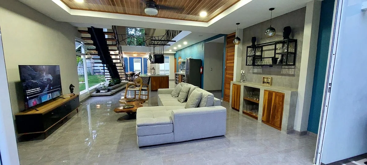 Modern and spacious stylish home. 100% WiFi - Houses for Rent in Cahuita, Cahuita, Costa Rica - Image 1