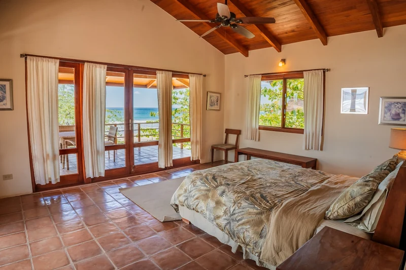 Gardeners Reward 5br right at Pangas Drop break - Villas for Rent in Rivas, Rivas, Nicaragua
