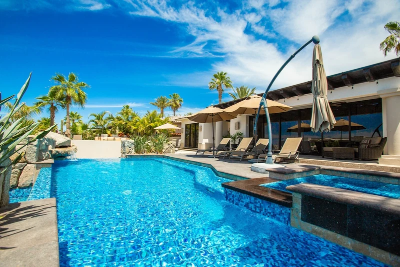 Luxury private villa w/pool & jacuzzi +Summer Sale — 4 bedroom vacation rental in Cabo San Lucas
