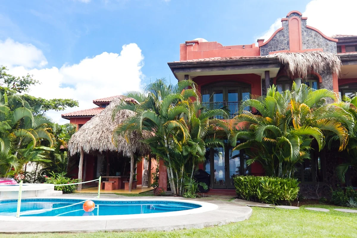 Pura Vida Casas
