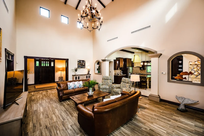 Stunning home steps away from the beach! — 4 bedroom vacation rental in Hacienda Pinilla