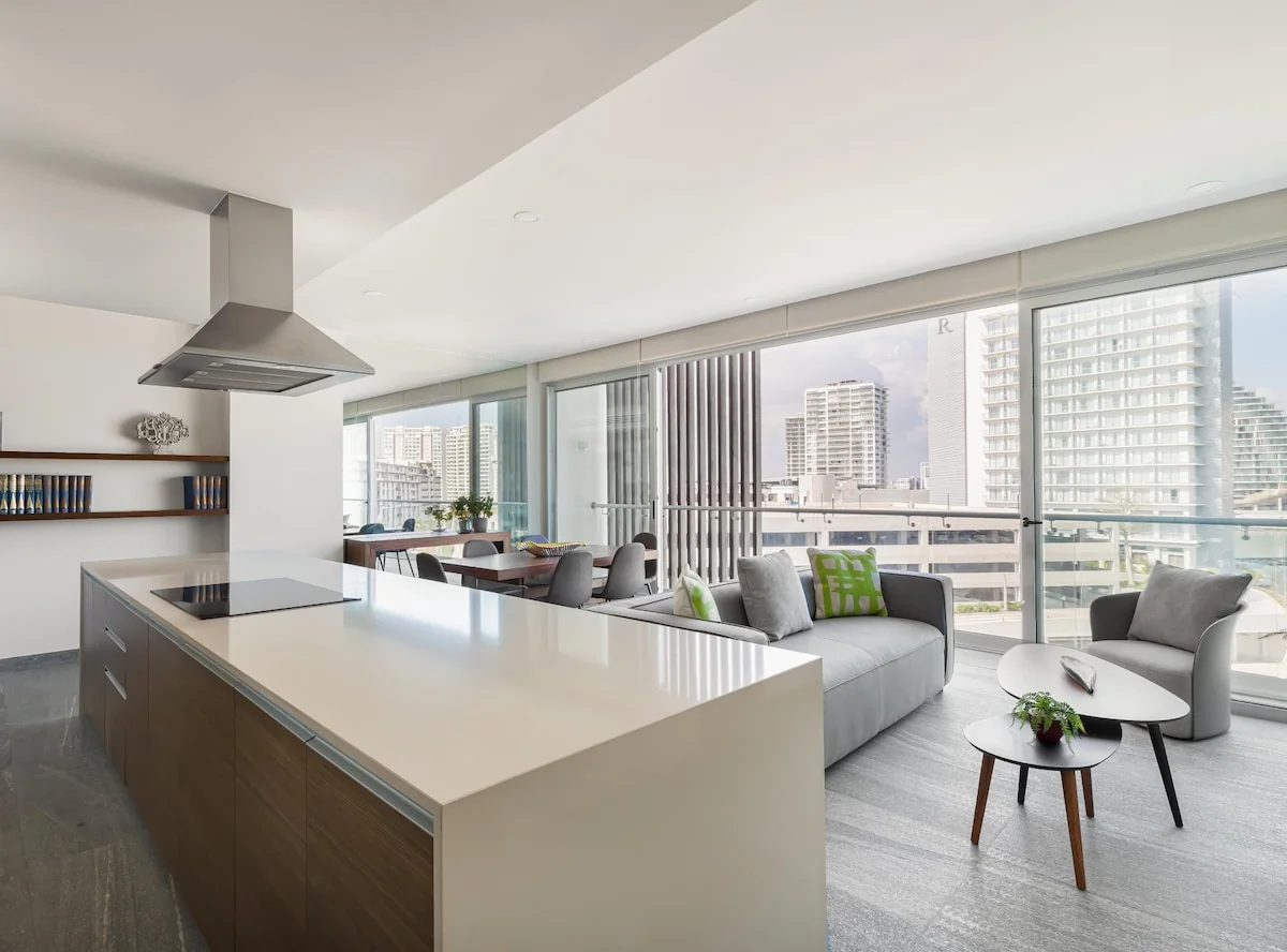 3BR Condo