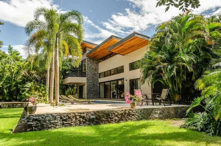 Modern 2 master suites w/private golf access! - Houses for Rent in Tamarindo, Guanacaste Province, Costa Rica - Image 1