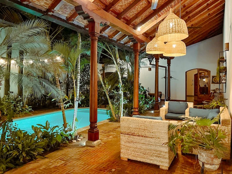 Beautiful modern Colonial home with gorgeous pool - Houses for Rent in Granada, Granada, Nicaragua
