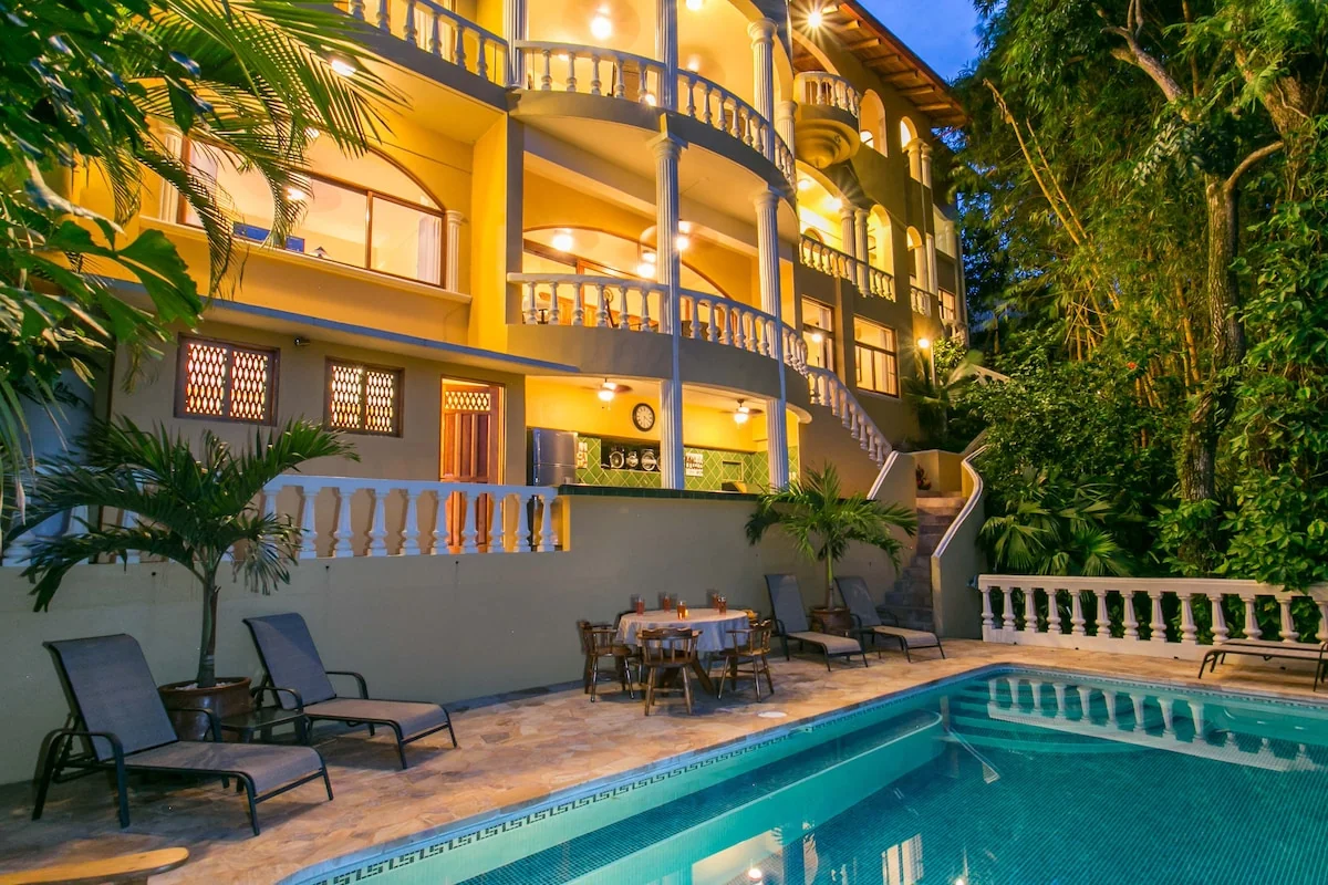 Castillo de Amber: 4 Aparts / 6 BR Great Location! - Houses for Rent in Manuel Antonio, Antonio, Costa Rica