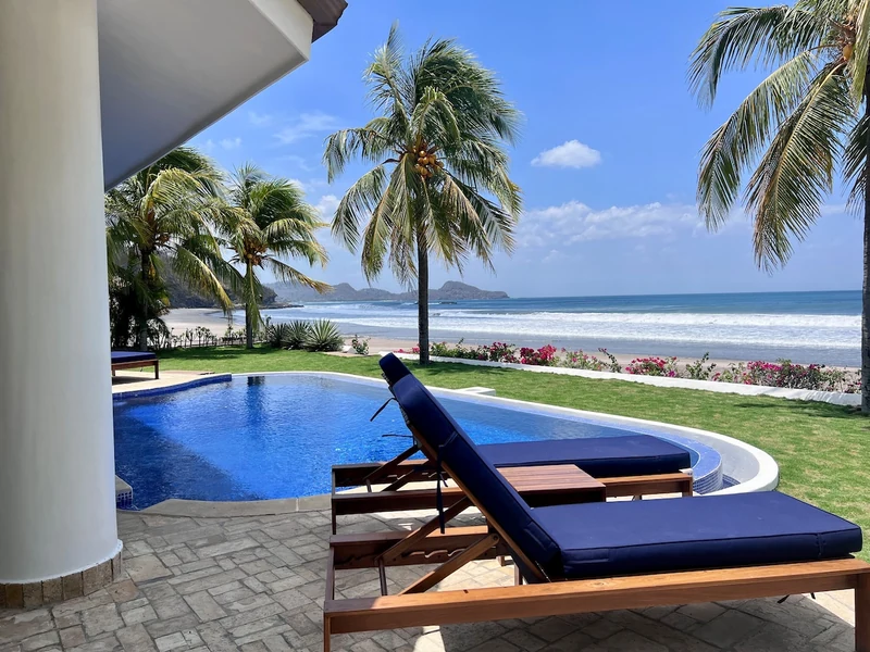 Casa Pasatiempo - on Colorados - Houses for Rent in Tola, Rivas, Nicaragua