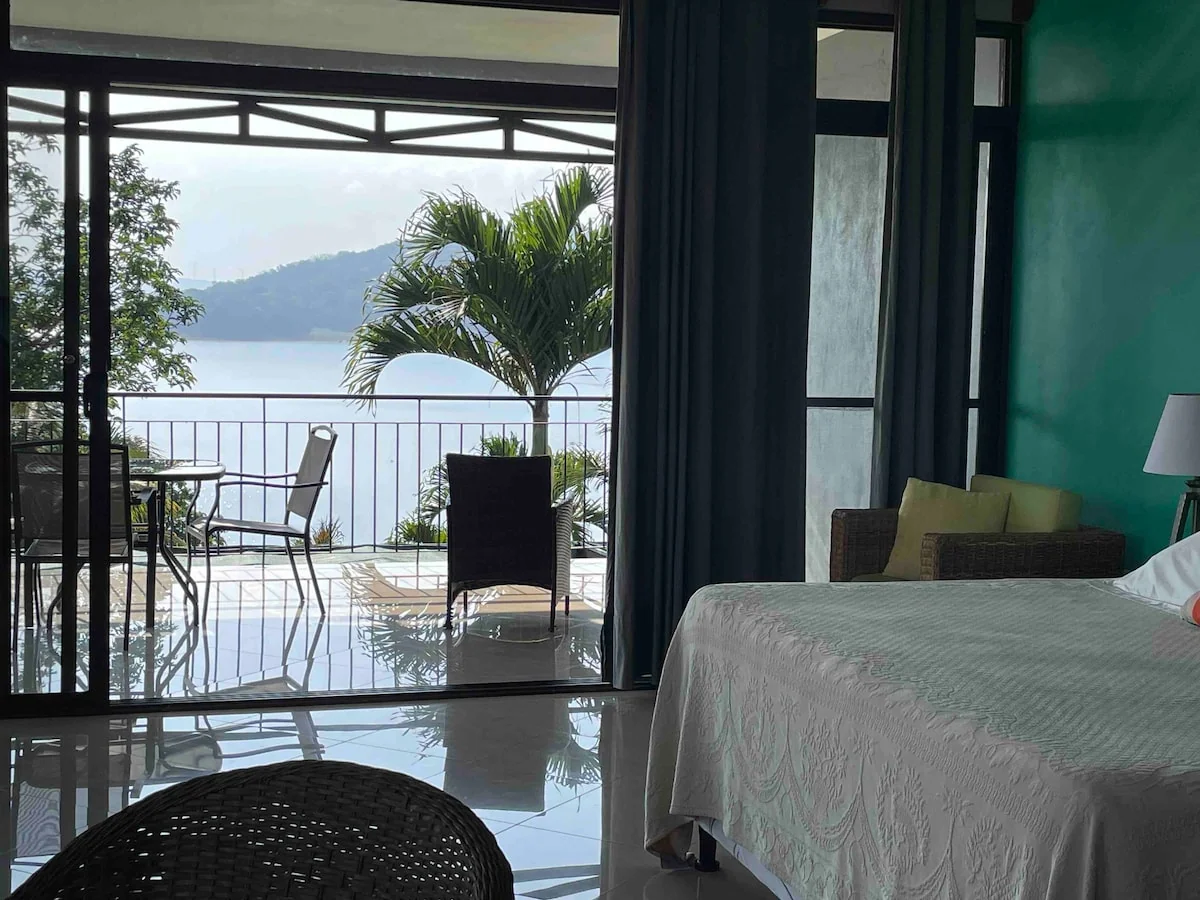 Bluebay Bugenvil Lake Lodge ,  Lake  Sunset Condo - Boutique hotels for Rent in Nuevo Arenal, Guanacaste Province, Costa Rica - Image 1
