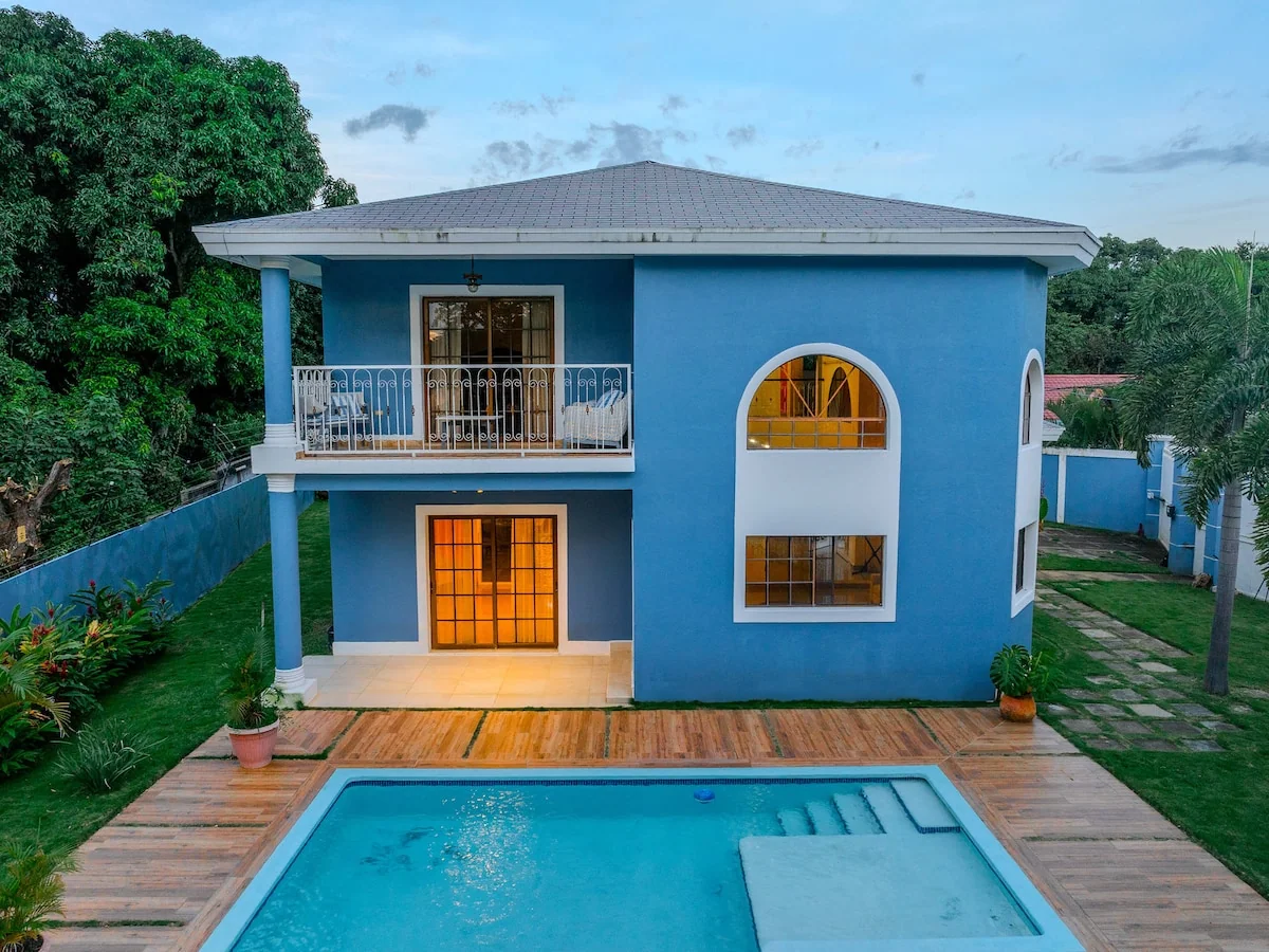 Private Pool & Full A/C in best and safe Location - Houses for Rent in Managua, Managua, Nicaragua - Image 1