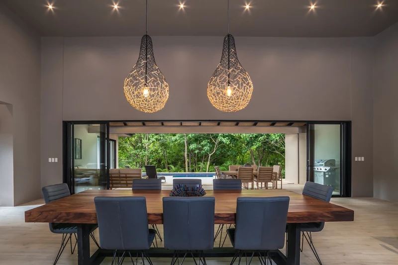 5-Min Drive to Beach, Pool and Beach Club Access — 4 bedroom vacation rental in 