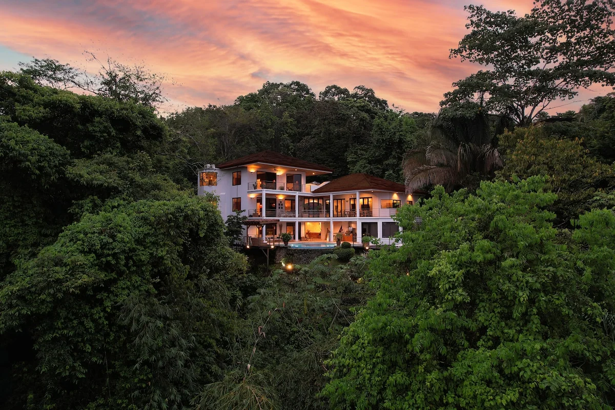 Villa Aruna