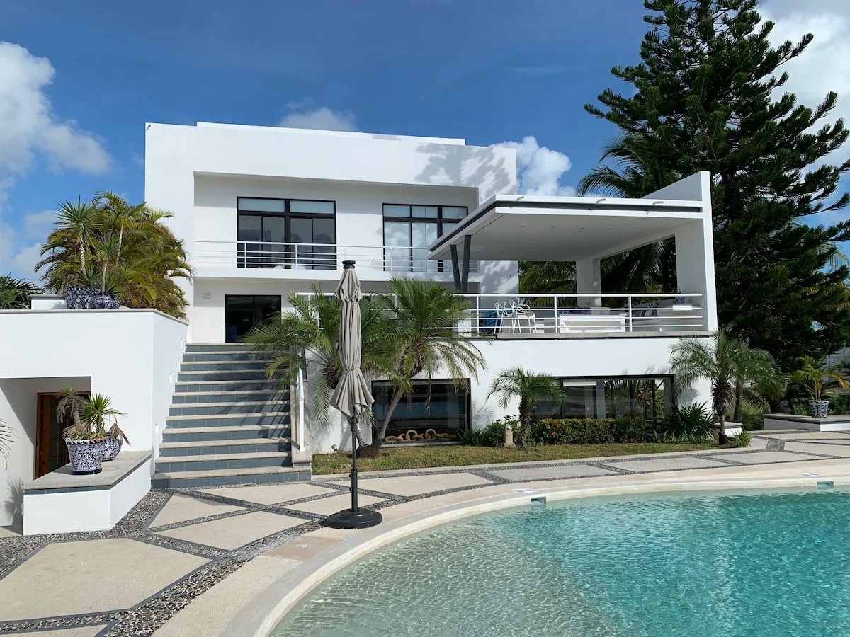 Lagoon House