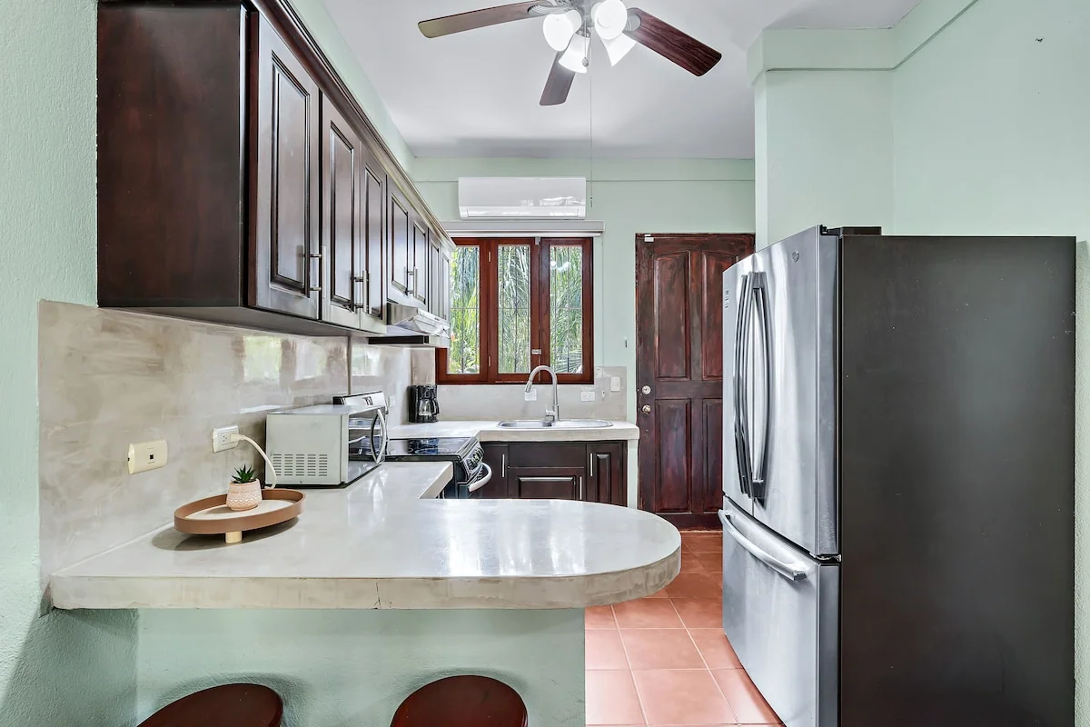 LSI1: Cozy 2 Bdrm Villa Central and Steps to Beach - Apartments for Rent in Tamarindo, Guanacaste Province, Costa Rica