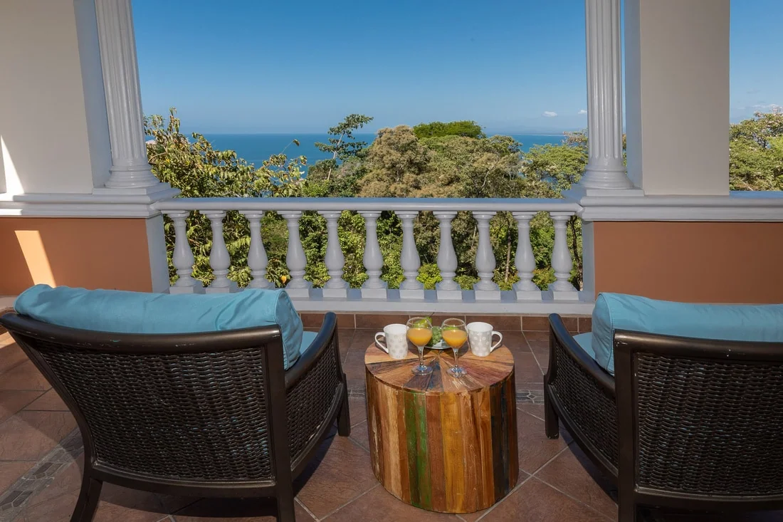 Prime Location! Ocean View Luxury Condo - Townhouses for Rent in Quepos, Provincia de Puntarenas, Costa Rica - Image 1