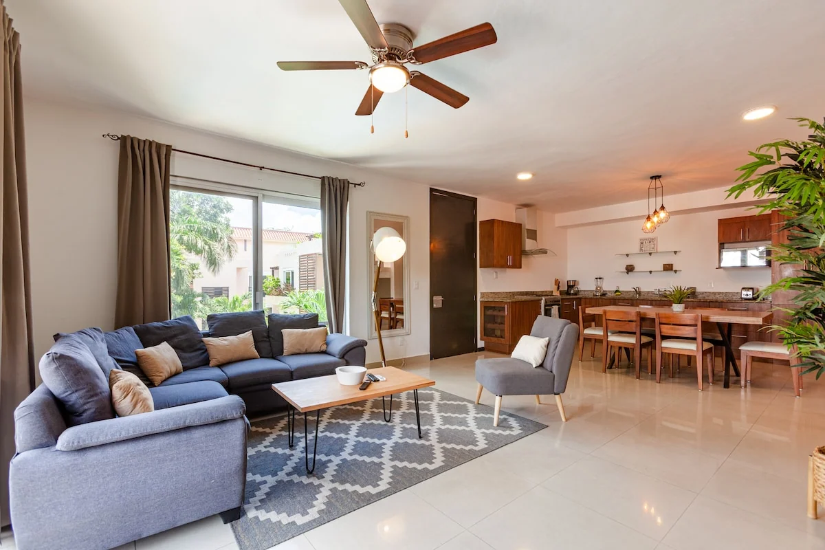 8BR Condo