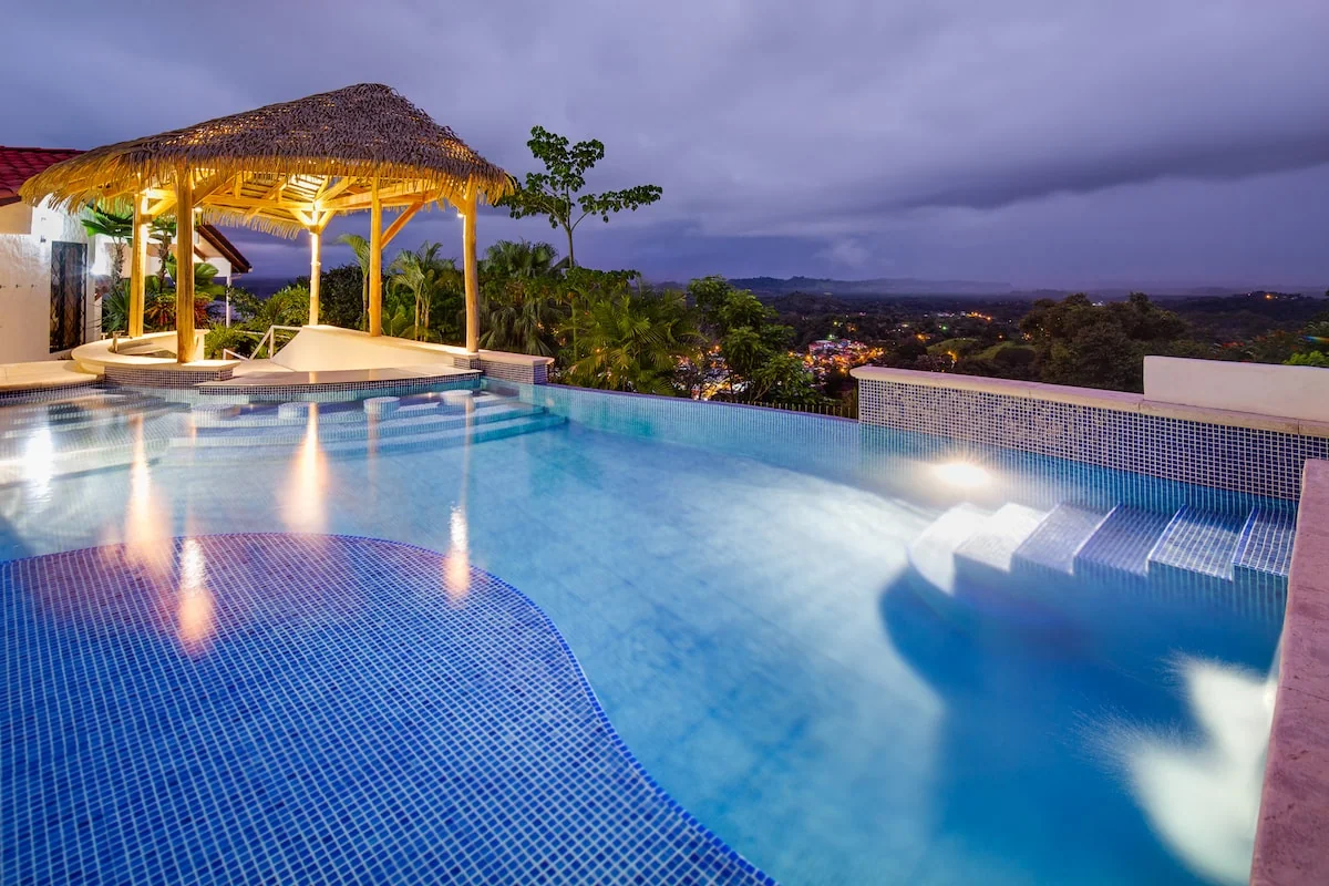 Amazing Hillside Home with Pool — 2 bedroom vacation rental in Quepos